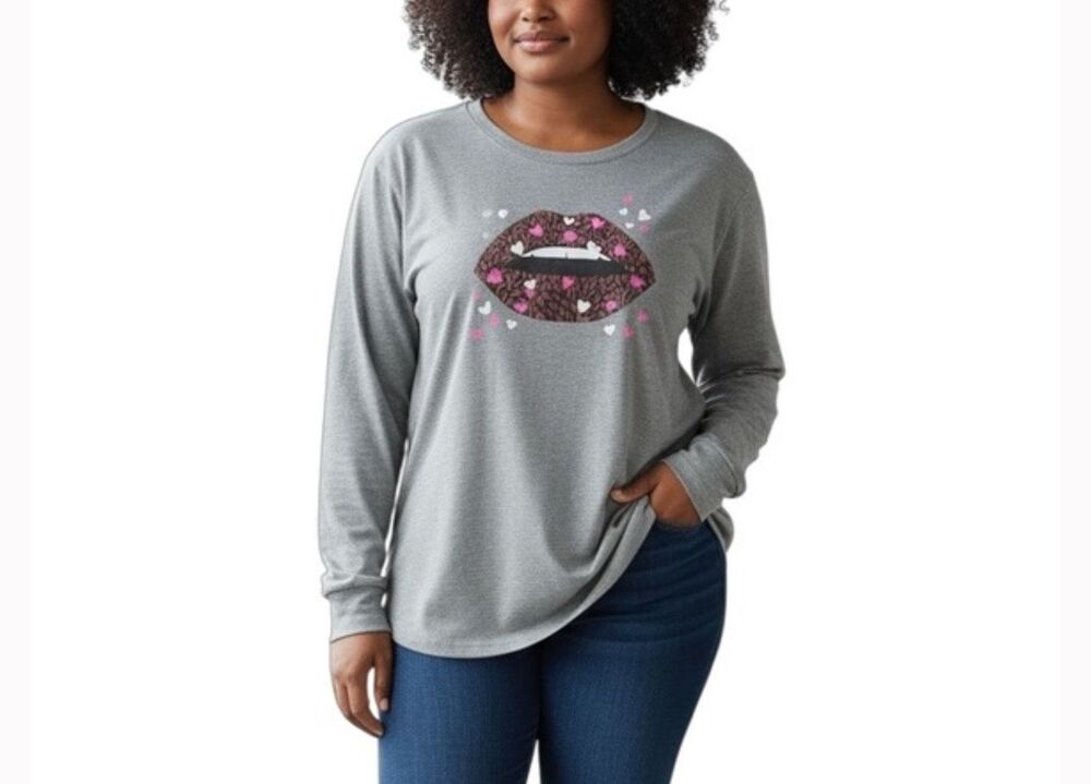 Torrid $60 Gray Lips Hearts Pullover Sweatshirt Women’s 4X NWT